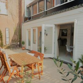 Spacious 70m2 apartment in city centre with lovely terrace