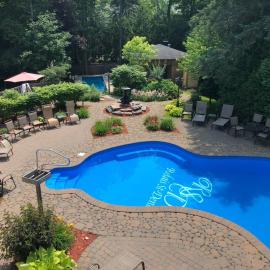 Relais St-Denis, hotell i Saint-Sauveur-des-Monts