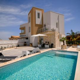 Villa Laura Charme Apartments, hotel di Avola
