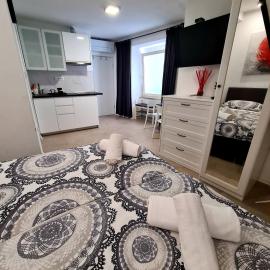 Koper2stay Apartments, hotel di Koper