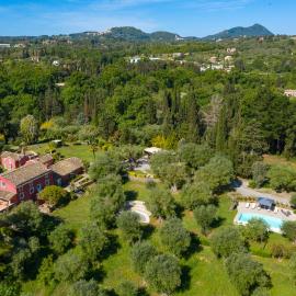 Triklino Estate, hotell sihtkohas Áfra