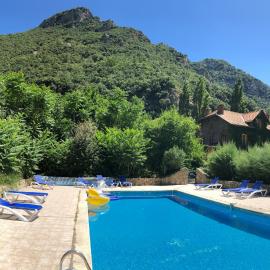 A l'ombre du Fort, hotel Fuilla városában