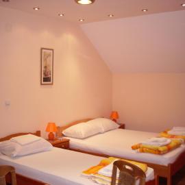 Vila Fontana - Sobe, hotel in Bela Crkva