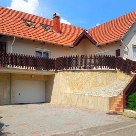 Sókristály Vendégház, Hotel in Demjén