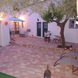 Guest House Páteo da Cadeia Velha, hotel sa Serpa