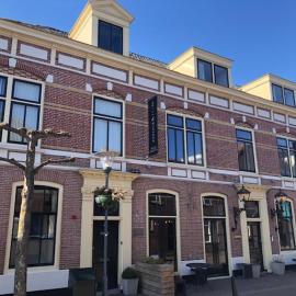 Koetsementen appartementen met strandcabine, hotel in Domburg
