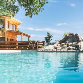 Romantic Tree House, hôtel à Kato Pavliana