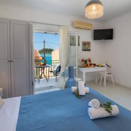 "SEASCAPE" Studio and Apts, hotel din Lákka