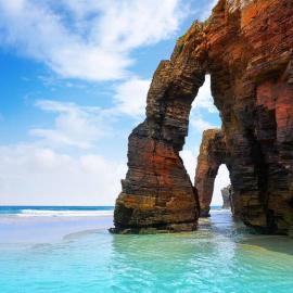 APARTAMENTO PLAYA CATEDRALES CON TERRAZA