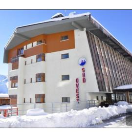 Casa 127, hotell sihtkohas Sestriere