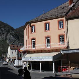 Hôtel Le Bellevue, hotel en Tarascon-sur-Ariège