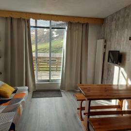 Studio cabine Piau-Engaly au pied des pistes, hotel in Aragnouet