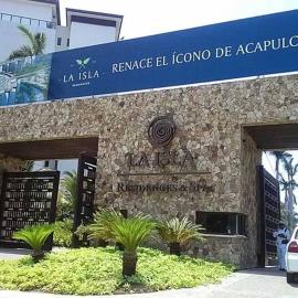 Luxurious First-Floor Apartment in Isla Residences