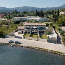 Swans Luxury Homes, Hotel in Kommeno