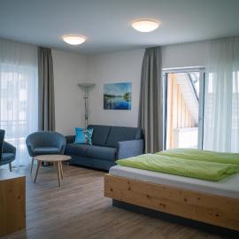 Pension Yvonne - SUPERIOR - am Europa-Park, hotel em Rust