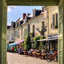 Logis Hotel La Croix Blanche Fontevraud, ξενοδοχείο σε Fontevraud-l'Abbaye