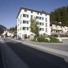 Ferienwohnungen Seraina, hotel sa Sils Maria