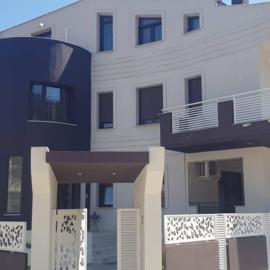 Aretousa - Center Luxury Suites 1, hotel in Nea Peramos