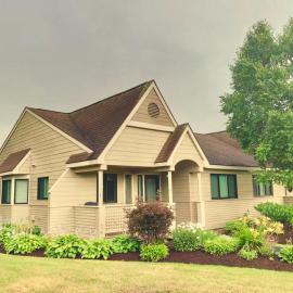 G4 Modern home with AC within walking distance of golf course and Mt Washington Hotel, hotelli kohteessa Carroll