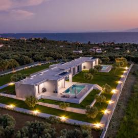 Merelia Luxury Villas - Halkidiki, hotel in Nea Moudania