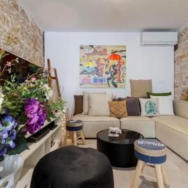 Bale Luxury House, hotel i Bale
