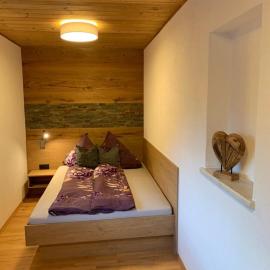 Ferienwohnung Tirol، فندق في لاندك