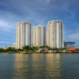 Riverine Place Hotel and Residence, hotel di Nonthaburi