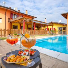 Hotel Villa Camporosso-Parchi , Terme di Cola', hotell i Colà di Lazise