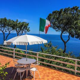Sea View Sirolo di Amedeo, hotel u gradu Sirolo
