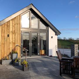Red Kite Cottage: Carmarthen şehrinde bir otel