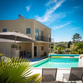 Casa Gemeos, Hotel in Alcobaça