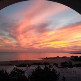 Sarakiniko, отель в городе Agiassos