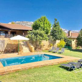 Sagasti-Enea Villa con Piscina y Tenis en la Rioja, hotel a Samaniego