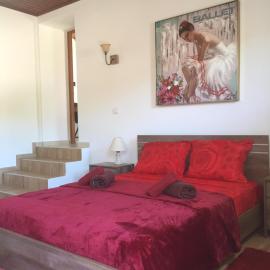 Love Holiday Suite 1