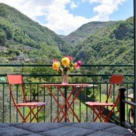 Agriturismo Conca Sandra - Farm Stay on Lake Como, hotel en Perledo