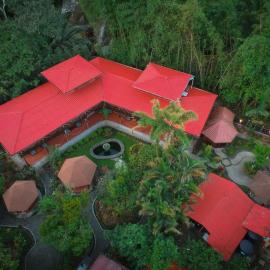 El Jardín Hotel & Restaurante, hotel en Puyo