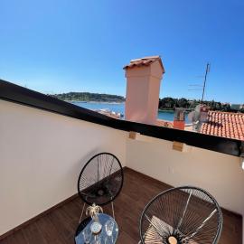 Villa NEA Seaview! Deluxe apartments in old town!