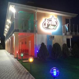 Hotel Jonik Land, Hotel in Tschornomorsk