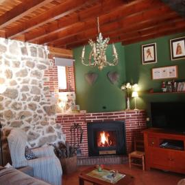 El Mirador del Gato I y II, hotel in Mesegar de Corneja