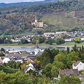 Ferienwohnung Schlossblick Bad Breisig、バート・ブライジクのホテル