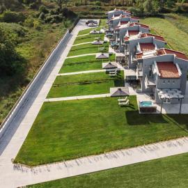 V Luxury Apartments Posidi, hotel in Possidi
