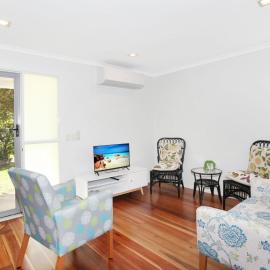 Arlington 1 Two Bedroom Unit close to the beach