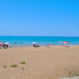 Beach house Yannis 3 in Agios Gordios Beach on Corfu, hotel in Agios Gordios