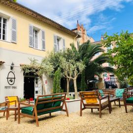Hôtel du Parc、ドラギニャンのホテル