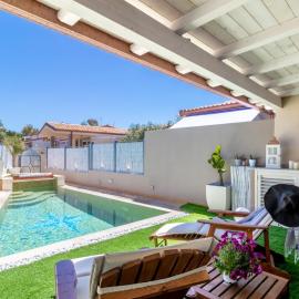 SUNSET BAY POOL VILLA SARDINIA with private heated pool, jacuzzi, counter-current swimming