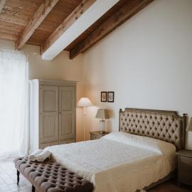 Parco di Montebello, hotel di Quattro Castella
