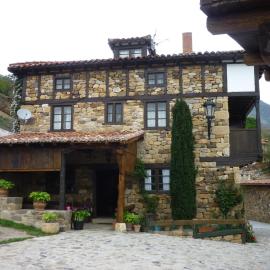 Posada Torcaz, hotel v mestu Cahecho