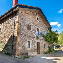 Casa rural El Casar de Espejos I y II, ξενοδοχείο σε Los Espejos de la Reina