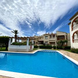 Apartamento espectacular cerca de la playa, hotel u gradu Montroig