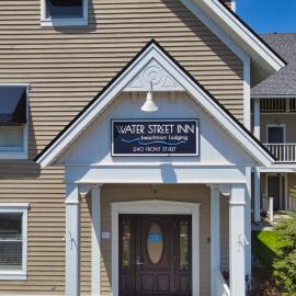 214 Water Street Inn, hotel i Boyne City